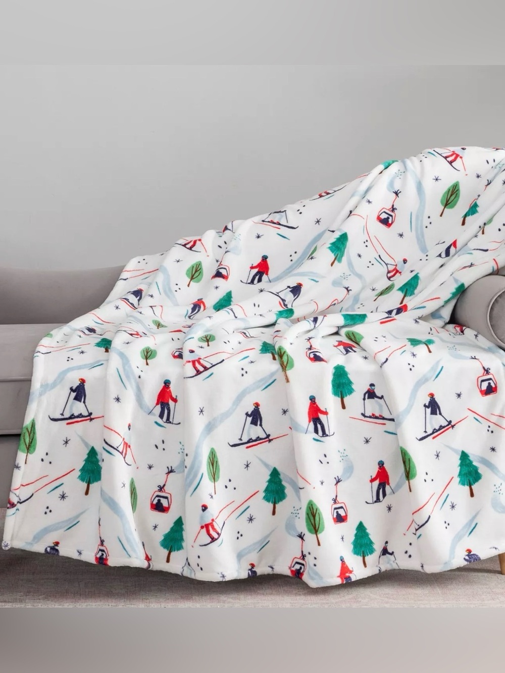 NWT • Berkshire 60x70 Printed Velvetsoft Lodge Throw • Skiing pattern